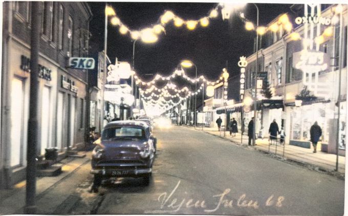 Et dejlig Julebillede fra Nørregade i Vejen.
 
Christian D. Rasmussen.