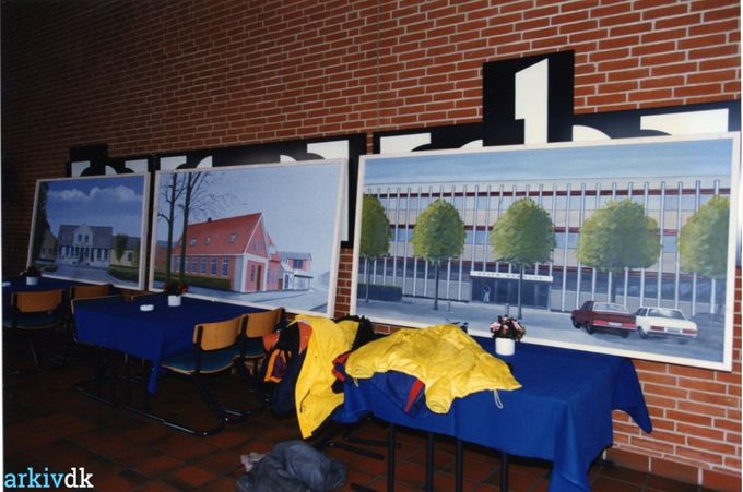 Vejen Håndværkerforening Fra 125 års jubilæet i 1997.  Udstilling af J. D. Flansmoses malerier i Vejen hallen.
 Jeg kan se at Jens Flansmose har malet flere af Vejens bygninger. Her er de to Rådhuse, det første i Østergade i Vejen, og det andet som han har fået et  forsonende skær over. Han var en dygtig kunstmaler, også.