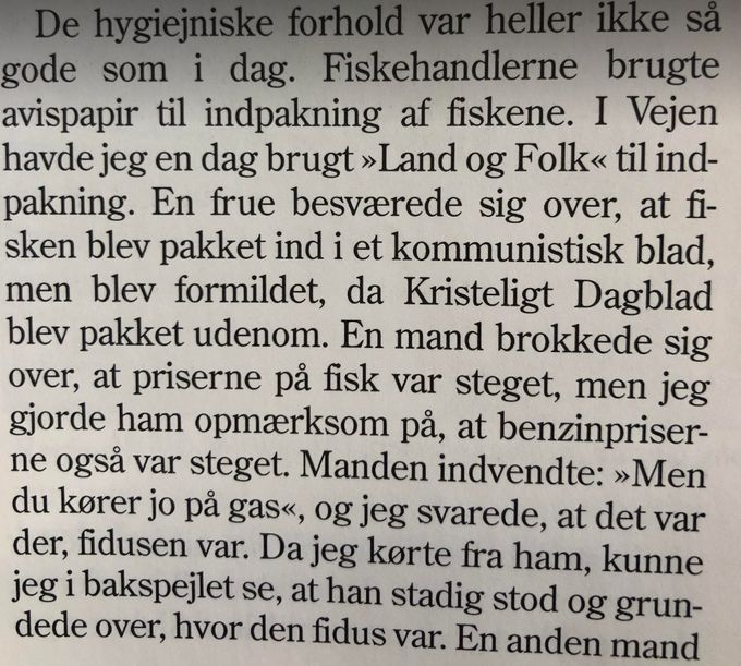Tidligere fisker og fiskehandler Johannes Bredmose Simonsen. I de senere år har Bredmose Simonsen beskæftiget sig med at skrive lokalhistorie, og er bl.a. forfatter til bøgerne Fiskeriet set fra dæk og kaj (udgivet 1993) og Fiskerne og byen (udgivet 1997).